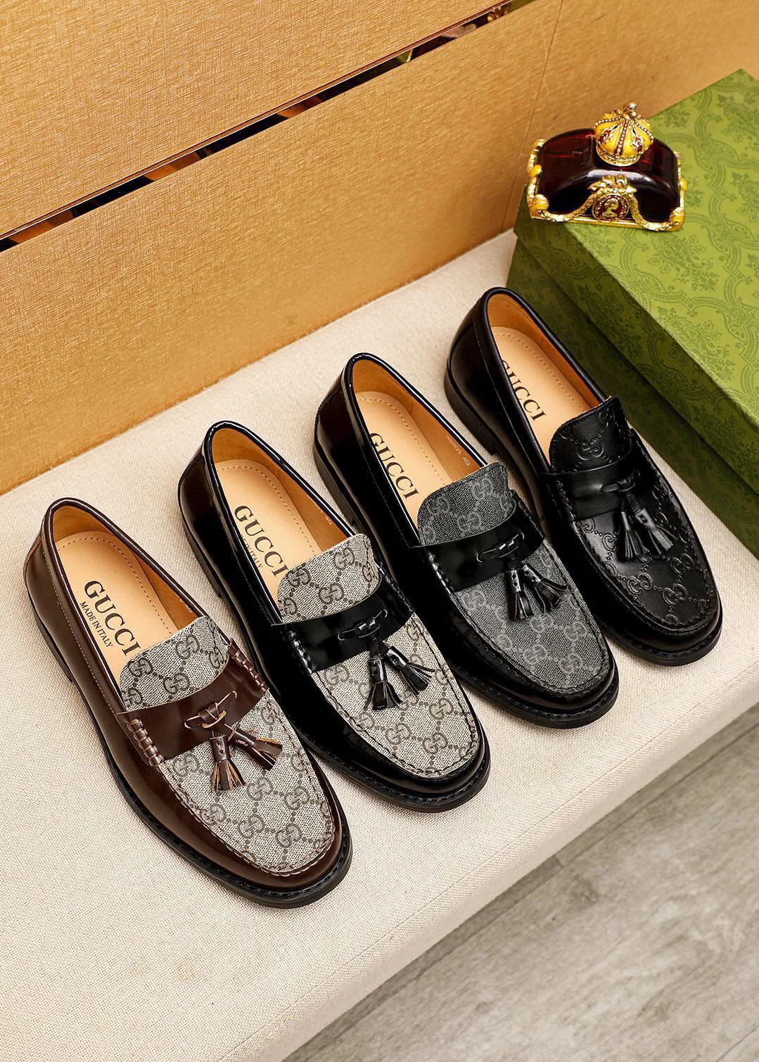 Men's shoes 💰480 💐 Product trademark: GUCCI "Gucci" casual leather shoes Regular size: 38-44 (45🉑️customized) Product materials: Selected imported first-layer open-edge beaded cowhide leather upper + luxury hardware buckle, imported water-dyed cowhide leather lining. Strong three-dimensional visual effect, combined outsole Color: 3⃣️colors available